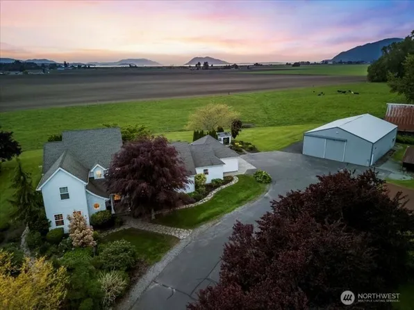 5760 Cedar Street, Bow, WA 98232