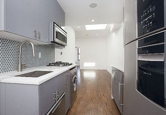 5th image of 194 1st Ave APT 8