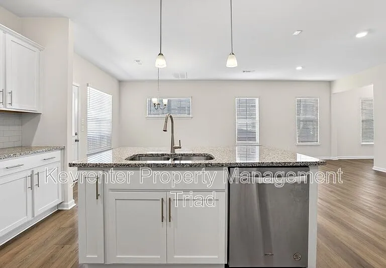 4009 Beckton Trl — Photo 36