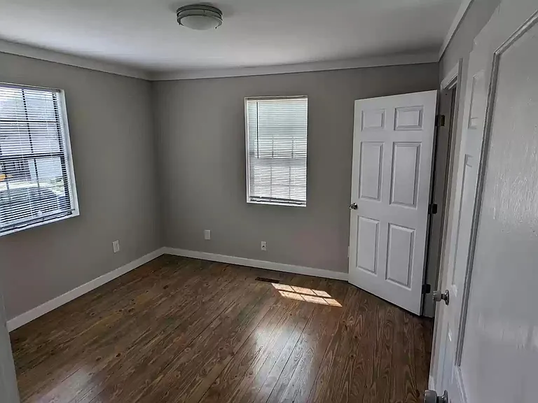 611 Shannon Ave — Photo 10