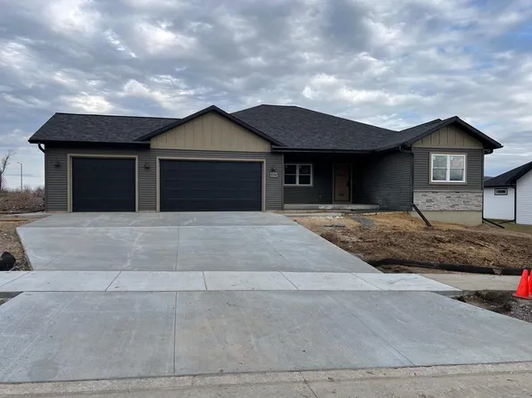 422 Eisenhower Street, Baraboo, WI 53913