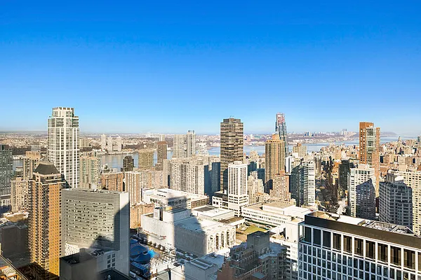 Rented by Compass | media 9