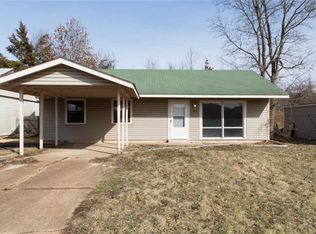 55 Cedar Ridge Dr, Pacific, MO 63069