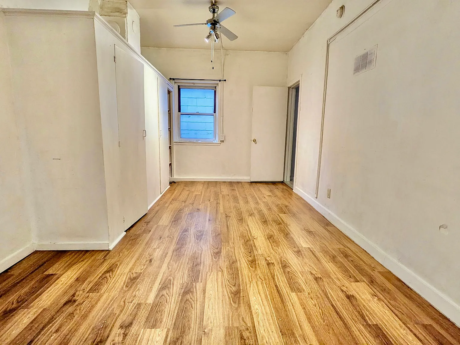 1208 SW 23rd St — Photo 4