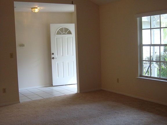 5th image of 109 Leon Ave