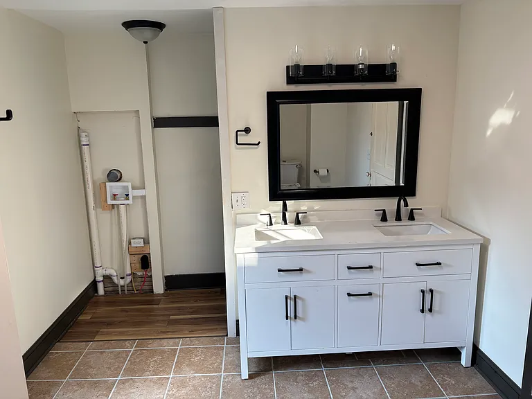 109 Oak St — Photo 18