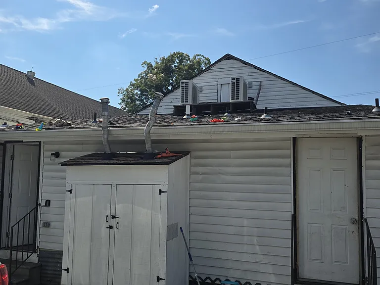 2443 N Robertson St — Photo 5