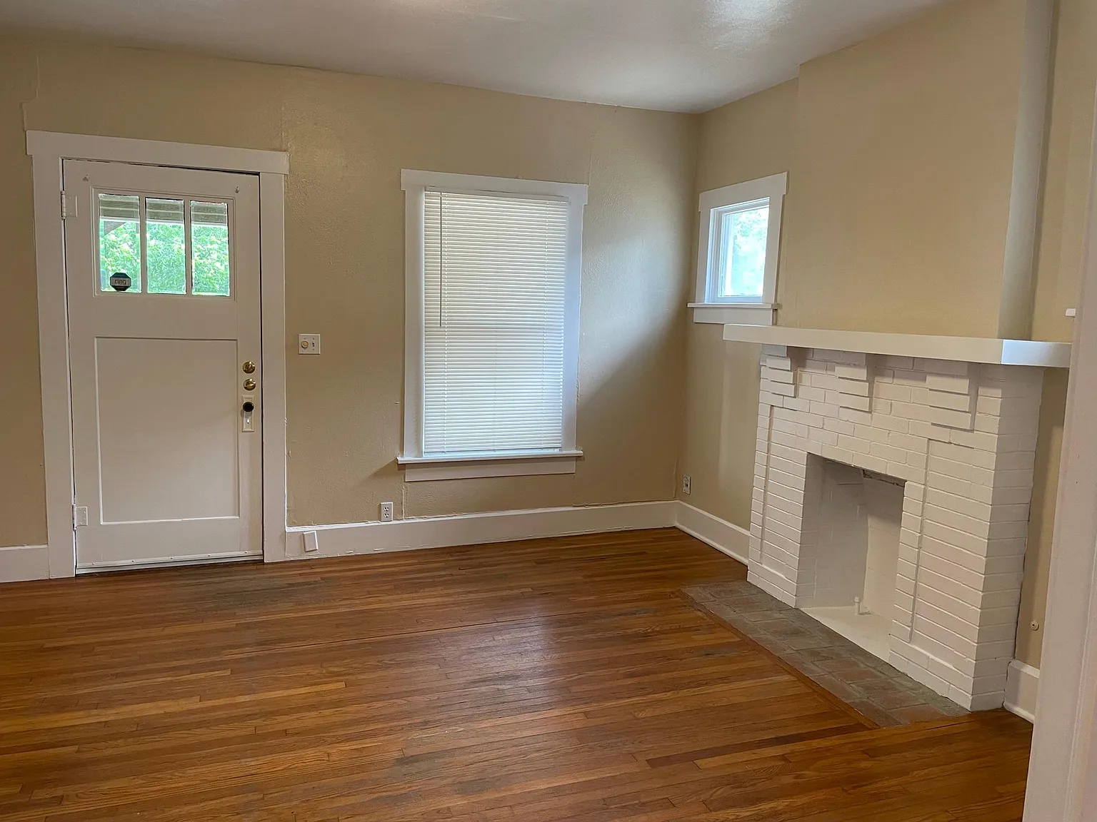 2 bed, 1.5 bath, 1232 sqft, $1,750 — Photo 2