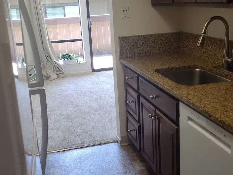 2416 Larkspur Ln #232 — Photo 9