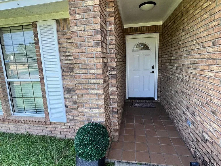 2617 Palmer Dr — Photo 3