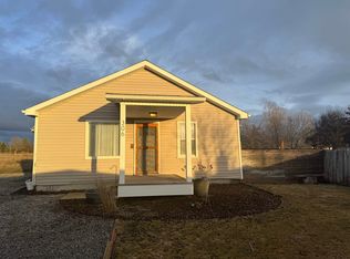 306 N Flora Rd, Greenacres, WA 99016