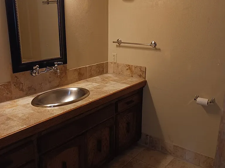 708 Highland Dr — Photo 28