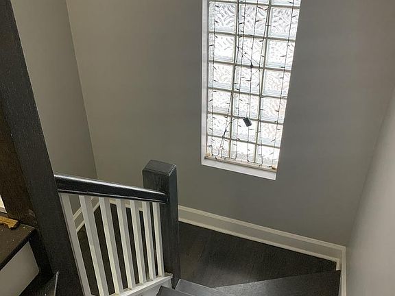 3rd image of 7124 S Francisco Ave Unit 2