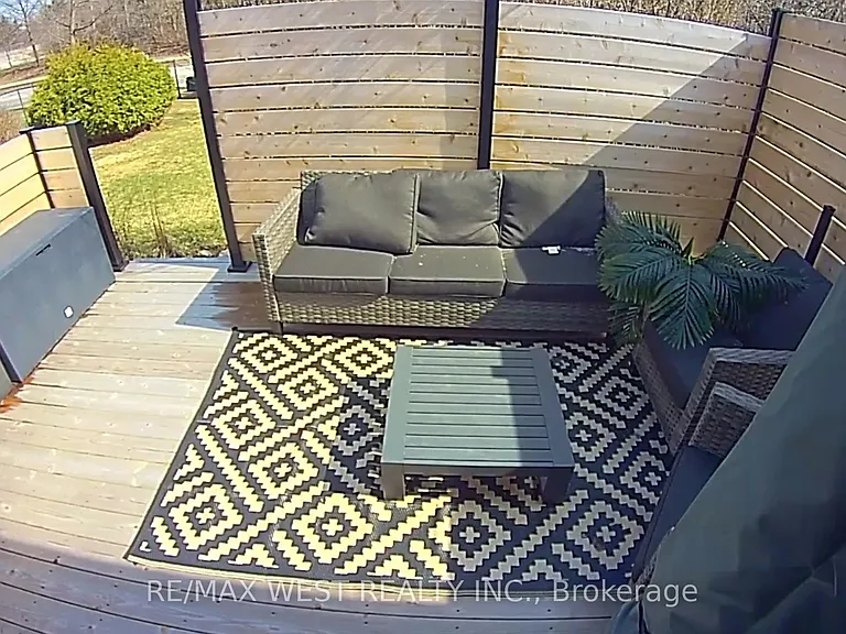 56 Stephen Dr — Photo 7
