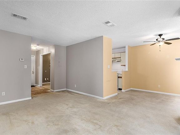 3rd image of 244 13th St NE APT 121