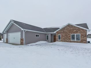 N2624 Bell Tower Ln, Hortonville, WI 54944
