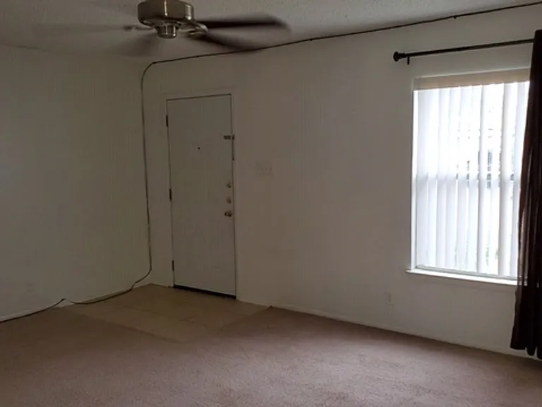 7659 Rimhurst — Photo 2