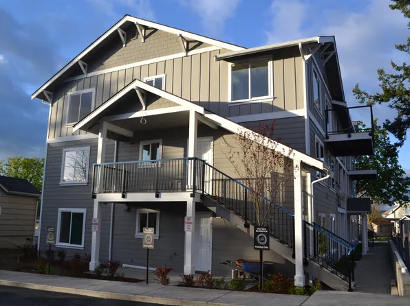 904 E Chestnut St, Bellingham, WA