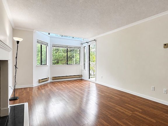 4th image of 9584 Manchester Dr #314