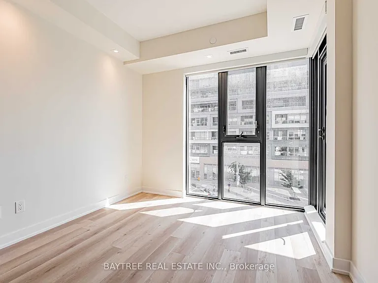 840 Saint Clair Ave W #414 — Photo 6