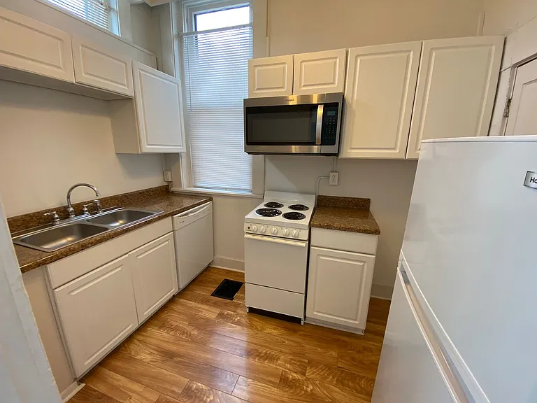 Neil Ave 1260 GW2 — Photo 3