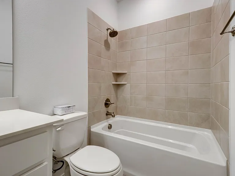 7031 Cedar Creek Dr — Photo 3