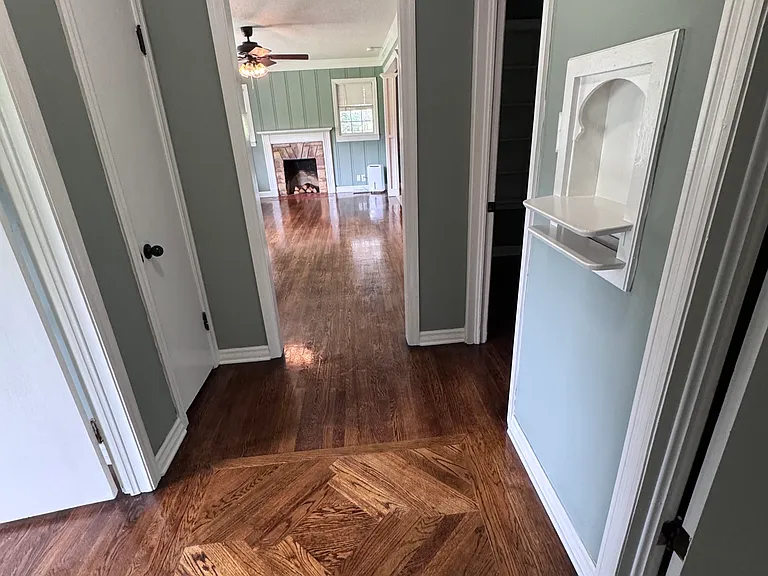 214 Randolph Ct — Photo 6