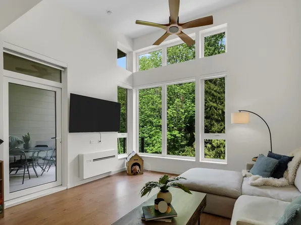 1506 Scott Cres #514, Squamish, BC V8B 1G4