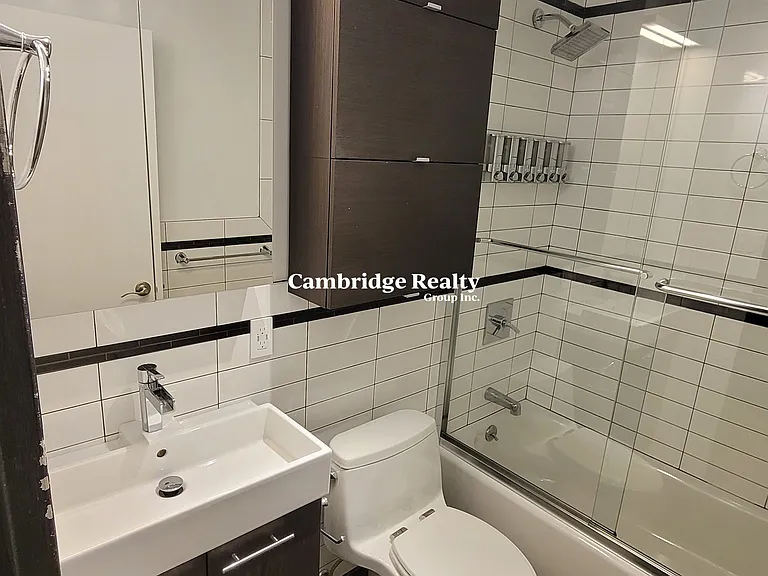 33 Pond Ave #924T — Photo 8