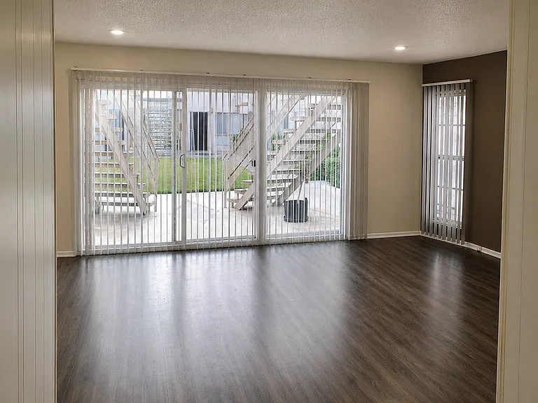 14800 S. Berendo Ave. Gardena, CA 90247 — Photo 7