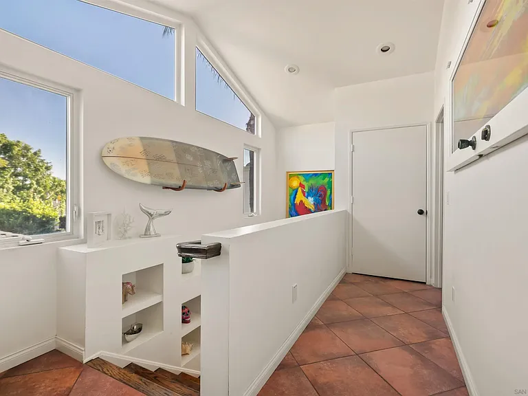 618 Gravilla Pl — Photo 29