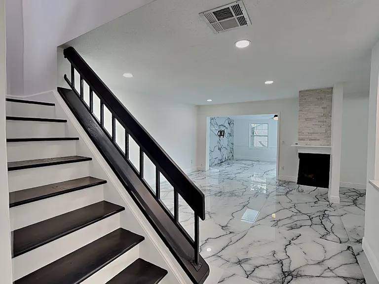 8212 Citrus Chase Dr — Photo 3