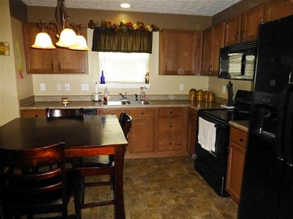 5th image of 266 Chapelhill Dr