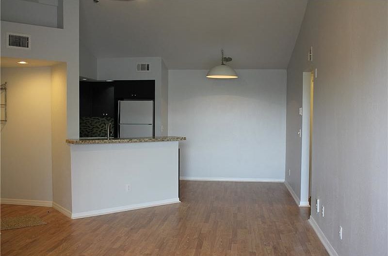 1st image of 457 Vista Isles Dr APT 2126