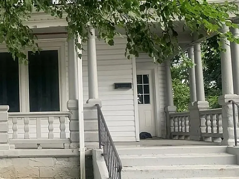 1153 Lemoyne Ave — Photo 1