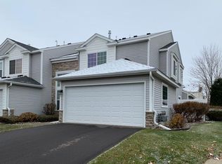 2763 Wagon Wheel Curv, Chaska, MN 55318