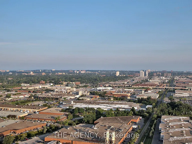 135 Village Green Sq #1015 — Photo 28
