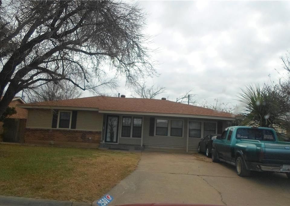 1st image of 2501 S 39th St