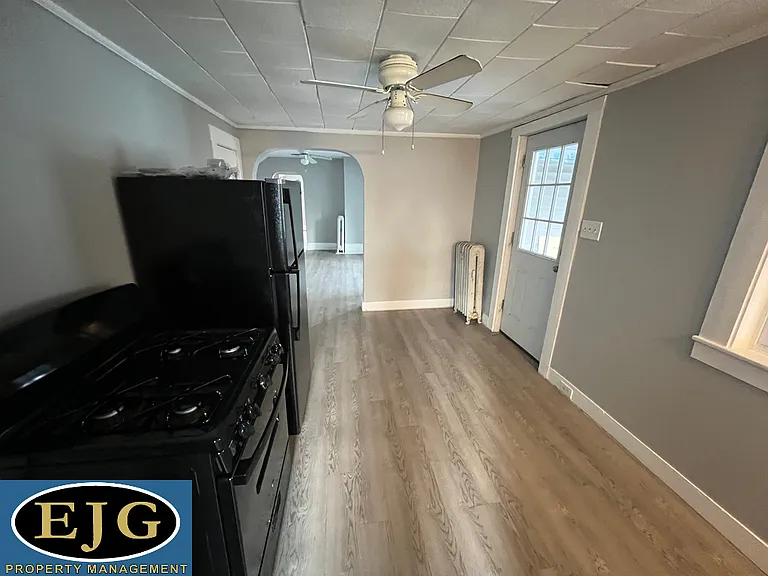 101 Pearl St #3 — Photo 9