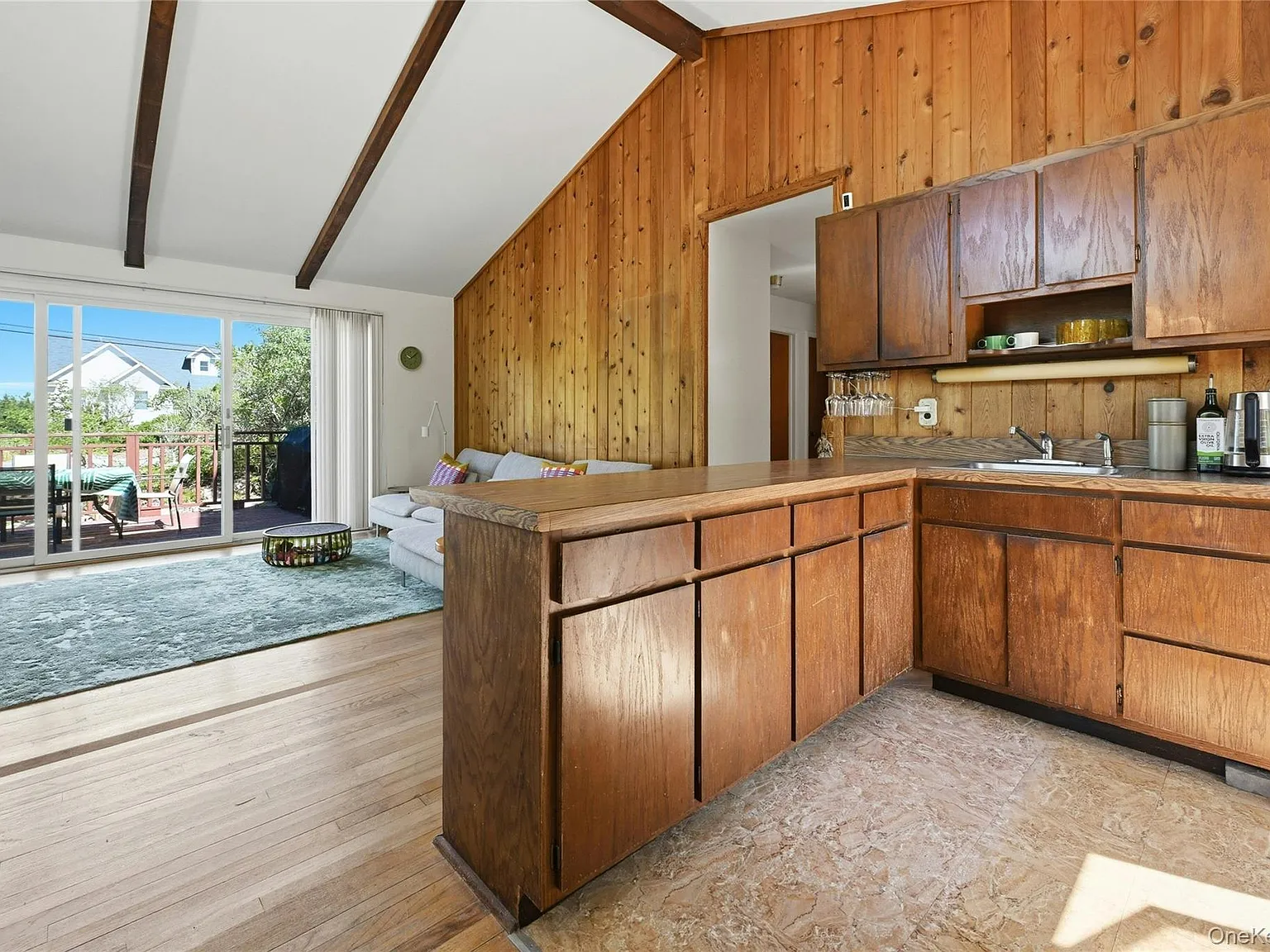 Two week minimum rental. — Photo 4