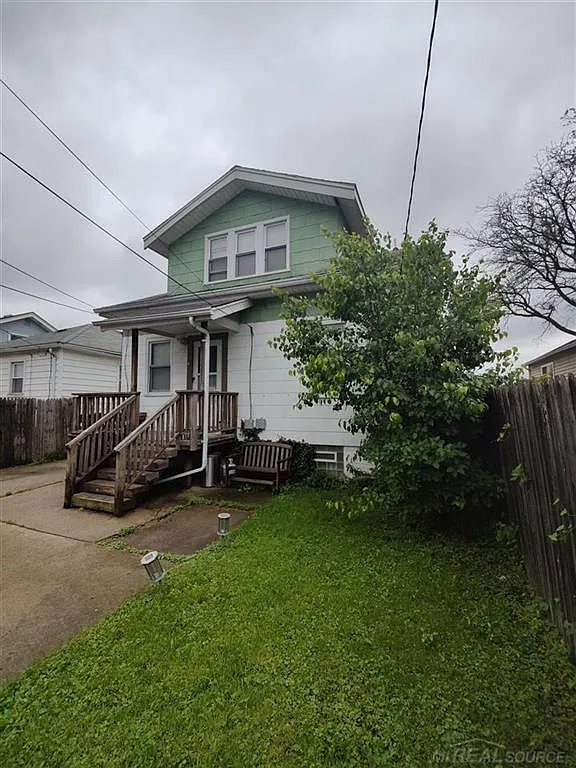 4 bed, 1600 sqft, $1,700 — Photo 2