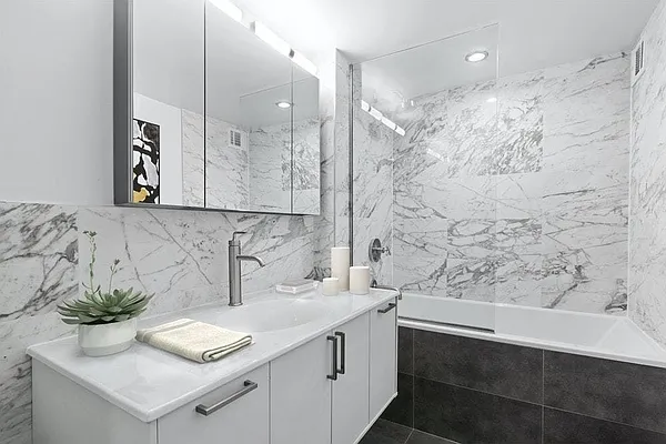 Rented by Bold Marketing | media 7