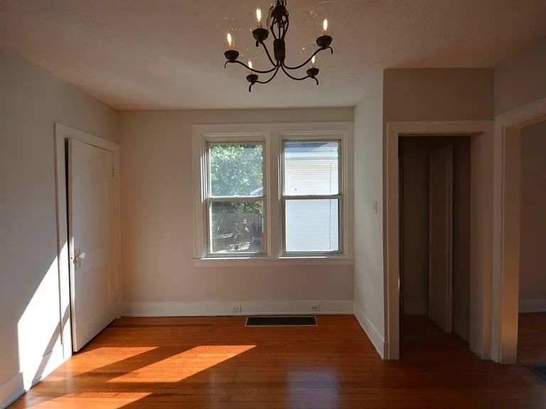 5804 Hawthorne Ave — Photo 6