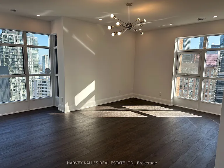 55 Charles St W #3101 — Photo 5