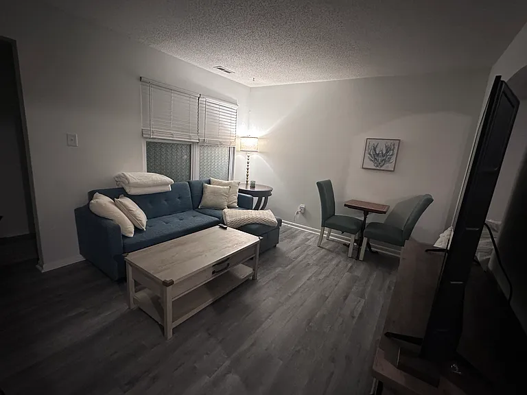 Coastaway Dr — Photo 2