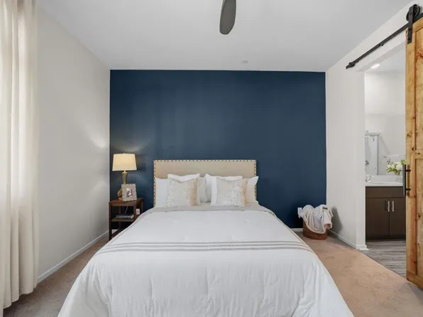 5211 Beachfront Cove St #10, San Diego, CA 92154