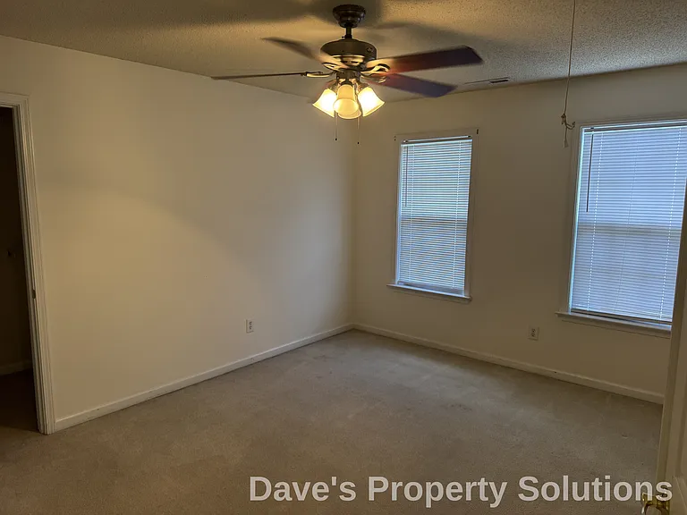 5265 Ivystone Ln — Photo 13