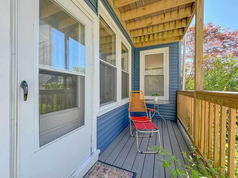 329 Preble St #1 — Photo 4