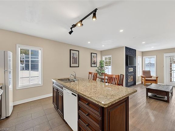 5th image of 90 Highland Dr #2014/15