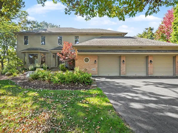 1411 Westwood Trl, Woodstock, IL 60098